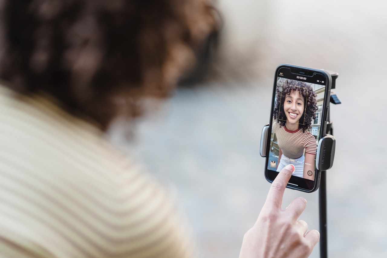 female social media influencer